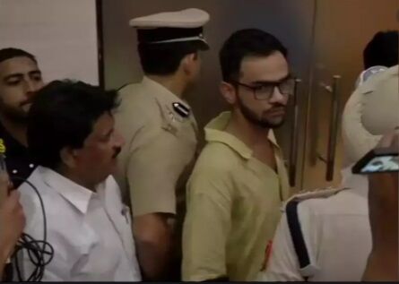 उमर खालिद को रिमांड में लेकर दिल्ली पुलिस कर रही टॉर्चर, पूर्व आईपीएस का आरोप
