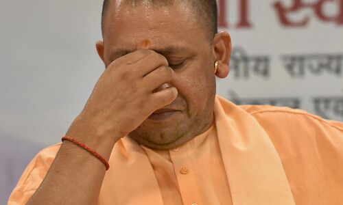 बेरोज़गारों की जीत : योगी ने सभी विभागों से मांगा खाली पदों का ब्योरा, अगले 3 महीनों में नौकरी के बाद 6 माह में मिलेंगे नियुक्ति पत्र