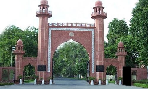 कोरोना के बीच एएमयू प्रशासन ने की फीस में 54 फीसदी तक की बढ़ोत्तरी, ज्यादातर छात्र फीस भरने में असमर्थ