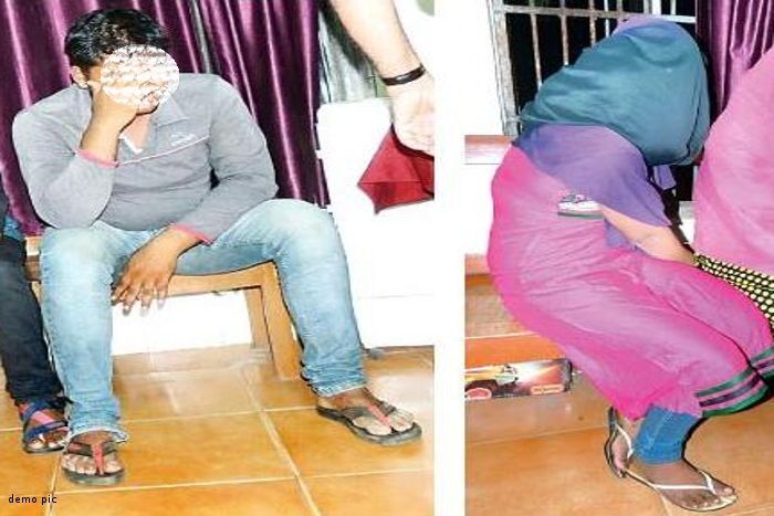 बिहार: दरिंदा बाप बेटियों का करता था बलात्कार, पत्नी ने किया विरोध तो कर दी हत्या, जानकर खड़े हो जाएंगे रोंगटे बिहार: दरिंदा बाप बेटियों का करता था बलात्कार, पत्नी ने किया विरोध तो कर दी हत्या, जानकर खड़े हो जाएंगे रोंगटे