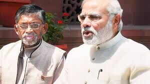 मोदी सरकार का कर्मचारी अधिकारों पर एक और हमला, नौकरी से निकालना होगा आसान, जानिए क्या है पास विधेयक में