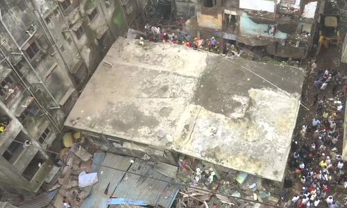 महाराष्ट्र के भिवंडी में बिल्डिंग ध्वस्त होने से 10 की मौत, 25 के दबे होने की आशंका