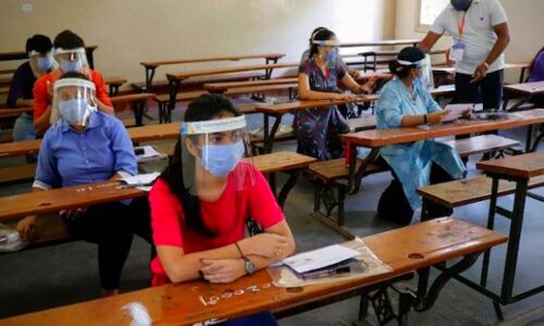 NEET परीक्षा में शामिल हुए बिहार के छात्र की पटना में कोरोना से मौत