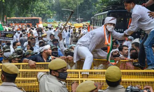 किसान आंदोलन : खेत-खलिहान सड़क ही नहीं, संसद पर भी किसानों मजदूरों का कब्जा जरूरी