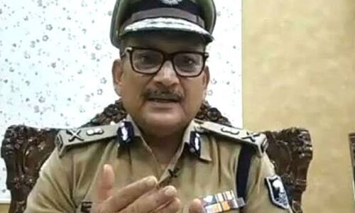 पूर्व डीजीपी गुप्तेश्वर पाण्डेय की नीतीश से हुई मुलाकात, जदयू में शामिल होने के लग रहे कयास