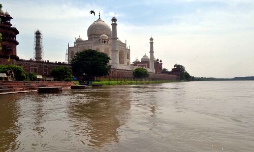 काश ग्रेटर नोएडा में फिल्मसिटी बनाने के बजाय नदियों को बचाने पर ध्यान देते योगी तो यमुना न होती बदहाल