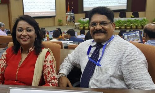 MP के स्पेशल DG पुरुषोत्तम शर्मा का पत्नी को पीटने वाला वीडियो सोशल मीडिया पर हुआ वायरल, हनीट्रैप में आ चुका है नाम