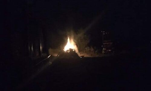 पुलिस ने हाथरस सामूहिक दुष्कर्म पीड़ित की लाश रात 3 बजे जबरन धमकाकर जलवाई पुलिस ने हाथरस सामूहिक दुष्कर्म पीड़ित की लाश रात 3 बजे जबरन धमकाकर जलवाई