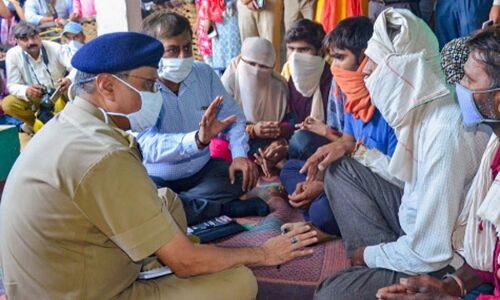 हाथरस कांड में नया खुलासा, पीड़िता के भाई और आरोपी के बीच 100 से ज्यादा बार हुई फोन पर