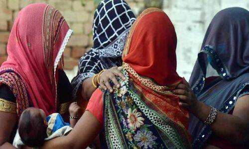 हाथरस कांड में बड़ा दावा, नक्सली महिला पीड़िता की भाभी बनकर पुलिस-मीडिया से होती थी रू-ब-रू