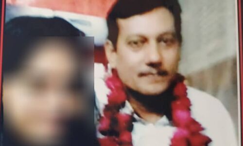 UP : शादीशुदा दरोगा ने युवती से जबरन रचाई शादी, फिर साथी पुलिसकर्मियों के साथ किया गैंगरेप, बाद में दी जेल भेजने की धमकी