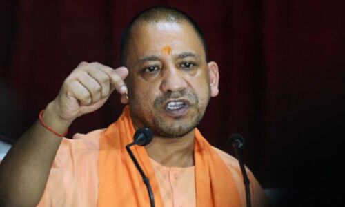 पूर्व आईपीएस ने कहा दलितों को ग्राम समाज की जमीन से न हटाने की योगी की घोषणा खोखली