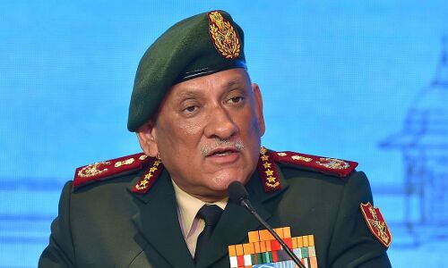 सेना में फैला भारी भ्रष्टाचार, आर्मी प्रमुख विपिन रावत ने जांच में ढिलाई पर कहा हम शर्मिंदा हैं!