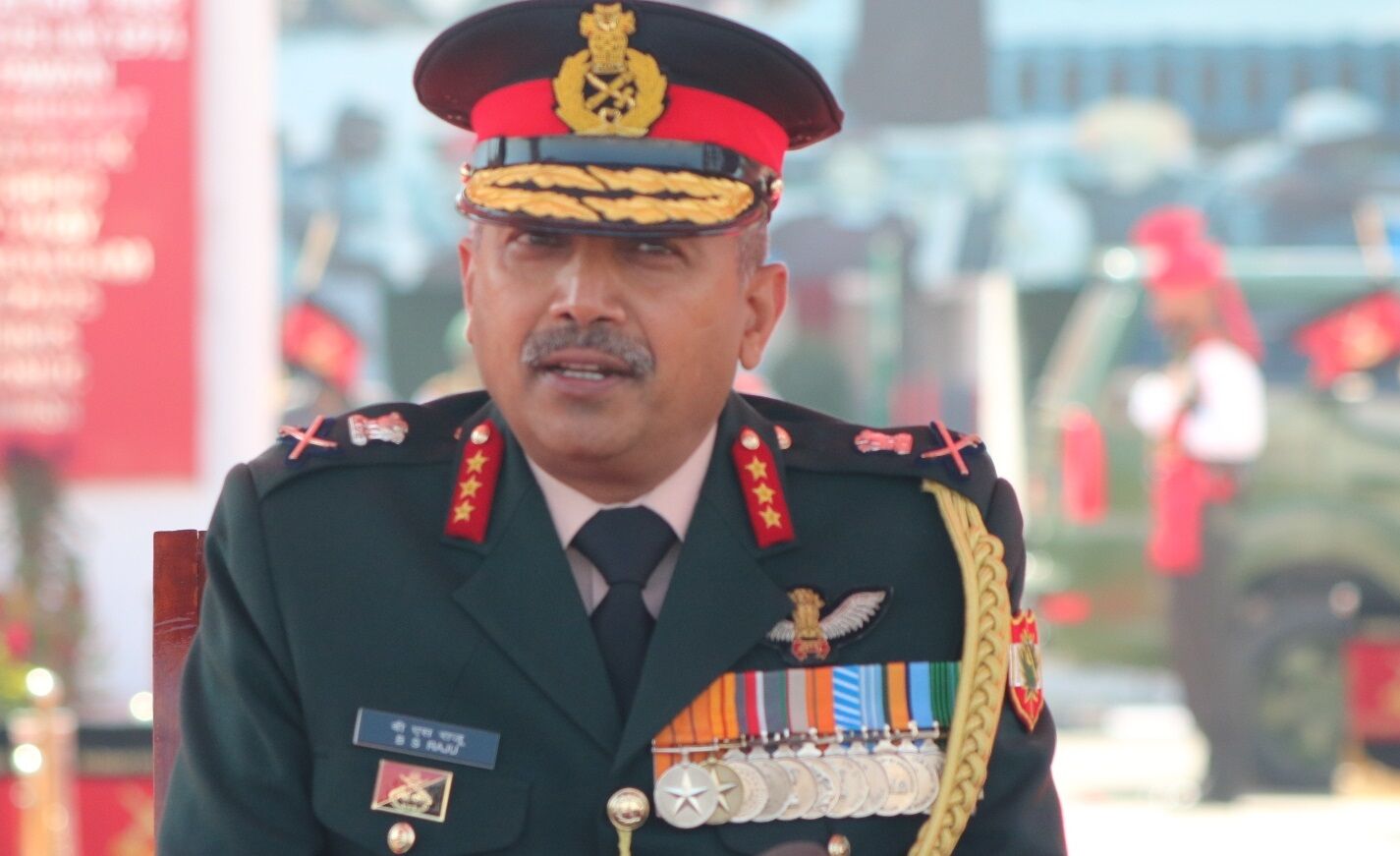 सेना के वरिष्ठ अधिकारी का दावा, कश्मीर में पाकिस्तान के साथ लगी LOC से घुसपैठ हो गयी है काफी कम