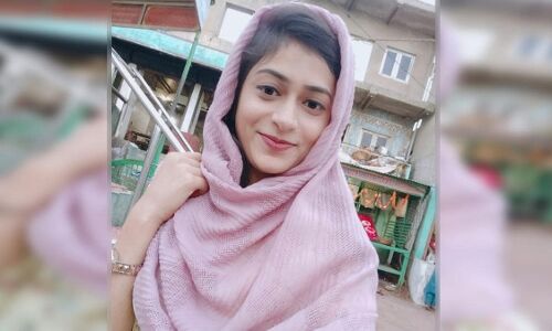 दिल्ली की बीएड छात्रा ने फेसबुक से हुई पहचान वाले युवक से तंग होकर की आत्महत्या