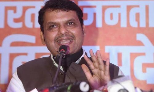 सुशील मोदी के बाद महाराष्ट्र के पूर्व सीएम देवेंद्र फडणवीस भी हुए कोरोना संक्रमित, बीजेपी के चुनाव अभियान को झटका