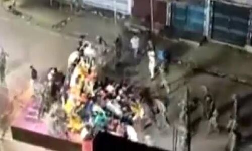 बिहार: मुंगेर में प्रतिमा विसर्जन के दौरान भारी बवाल, पुलिस-पब्लिक भिड़ंत में एक की मौत, कई अन्य घायल