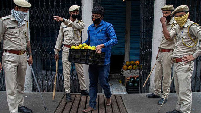 कोविड-19 के नाम पर किये जा रहे उत्पीड़न से परेशान असम के 40 संगठनों ने दी सारे सड़क मार्ग बंद करने की धमकी कोविड-19 के नाम पर किये जा रहे उत्पीड़न से परेशान असम के 40 संगठनों ने दी सारे सड़क मार्ग बंद करने की धमकी