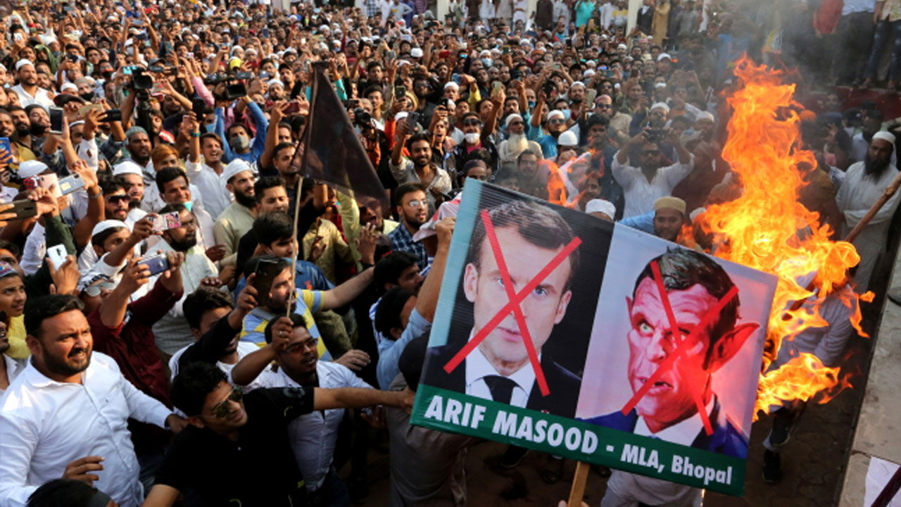 फ्रांस के राष्ट्रपति के खिलाफ भोपाल में प्रदर्शन करने पर केस दर्ज, सीएम शिवराज चौहान बोले- कोई भी हो सख्ती से निपटेंगे