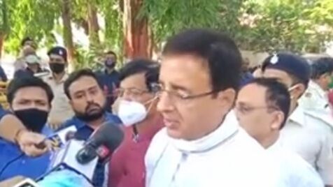 मुंगेर कांड को लेकर राज्यपाल से मिला कांग्रेस का प्रतिनिधिमंडल, नीतीश कुमार को बर्खास्त करने की मांग