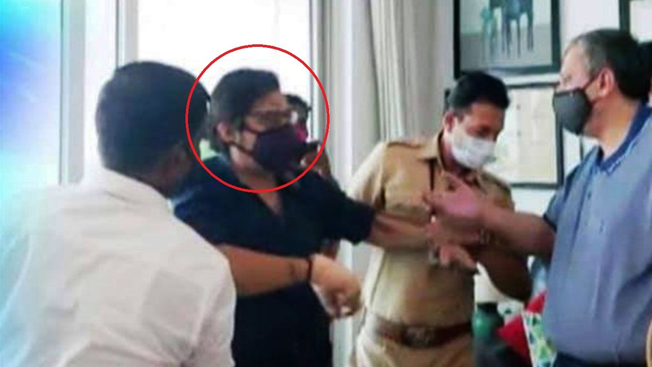 मुंबई पुलिस द्वारा अर्णब को धर दबोचने पर एडिटर्स गिल्ड ने जताई हैरानी, CM उद्धव ठाकरे से की अपील