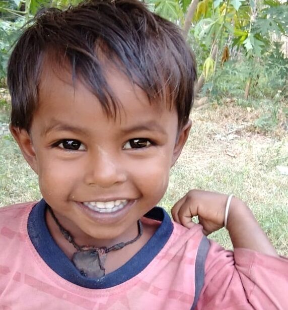 MP के निवाड़ी में बोरवेल में गिरा 4 साल का प्रहलाद हार गया जिंदगी की जंग, 90 घंटे चला रेस्क्यू ऑपरेशन