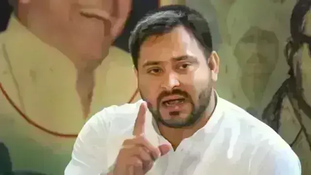 तेजस्वी का चुनाव आयोग पर गंभीर आरोप, बोले जनता का मैंडेट उनके साथ, आयोग के नतीजे एनडीए के साथ