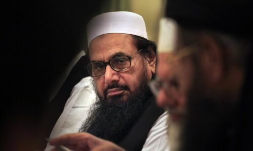 पाकिस्तानी कोर्ट ने मुंबई हमले के मास्टरमाइंड हाफिज सईद को टेरर फंडिंग मामले में सुनाई 10 साल की सजा