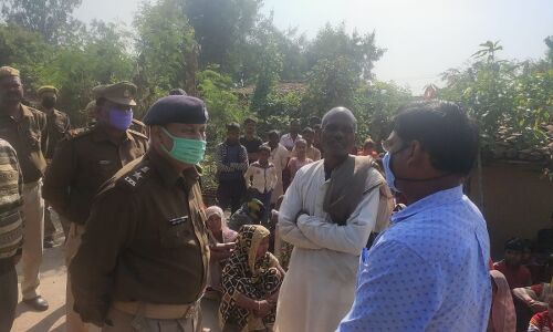 UP : मिर्जापुर में छेड़खानी से परेशान नाबालिग आदिवासी छात्रा ने खुद को किया आग के हवाले, इलाज के दौरान मौत