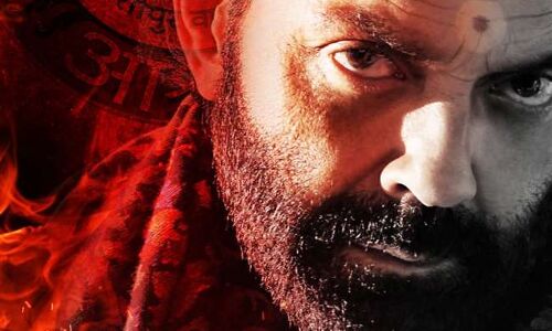 प्रकाश झा की आश्रम 2 को लेकर भड़भुजा जाति ने किया प्रदर्शन, कहा फिल्म में हमारी जाति का अपमान