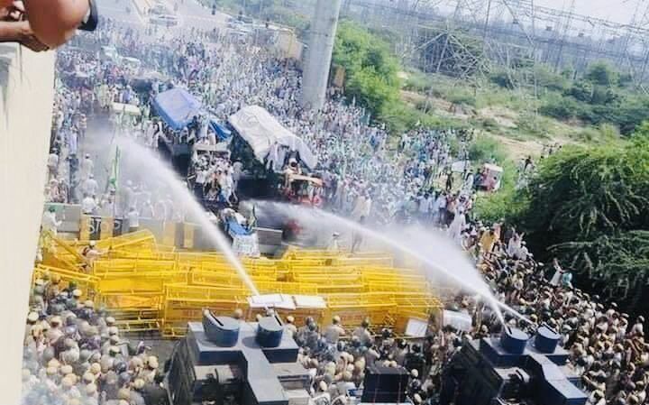 किसान आंदोलन Live : तीसरे दिन भी प्रदर्शनकारियों का सरकारी दमन, जगह-जगह आंसू गैस छोड़े, वाटर कैनन का भी प्रयोग