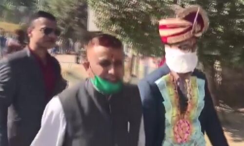 UP : मेरठ, बागपत, सहारनपुर में किसानों ने किया चक्काजाम, वाहनों की लगी लंबी कतारें