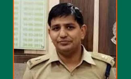 यूपी: व्यापारी की खुदकुशी मामले में फरार एसपी, कांस्टेबल पर इनाम घोषित