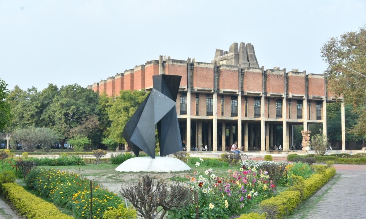 कोविड महामारी के बावजूद, 2020-21 के लिए IIT कानपुर का कैम्पस प्लेसमेंट में सफल प्रदर्शन