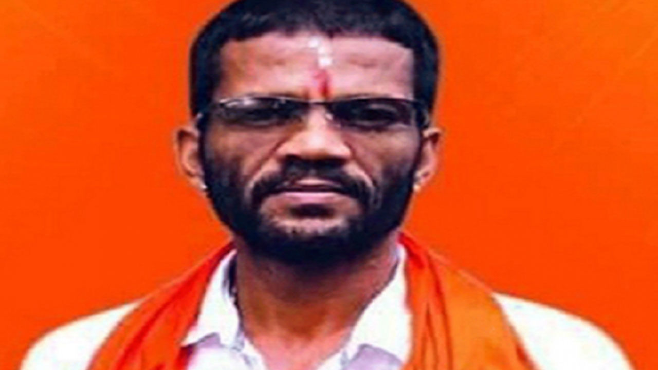 कर्नाटक: गोकशी के आरोप में बजरंग दल का पूर्व कार्यकर्ता साथी सहित गिरफ्तार