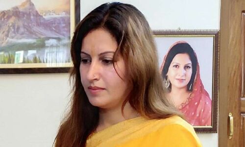 चप्पल से अफसर को पीटने वाली भाजपा नेता सोनाली फोगाट बिग बाॅस - 14 में आएंगी नजर