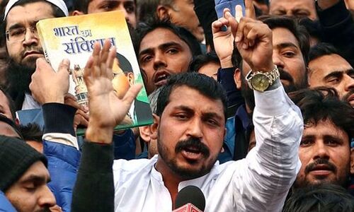 आजमगढ़ में भीम आर्मी प्रमुख और पुलिस में झड़प, चंद्रशेखर बोले यूपी में बेपटरी हो गई लोकतांत्रिक व्यवस्था