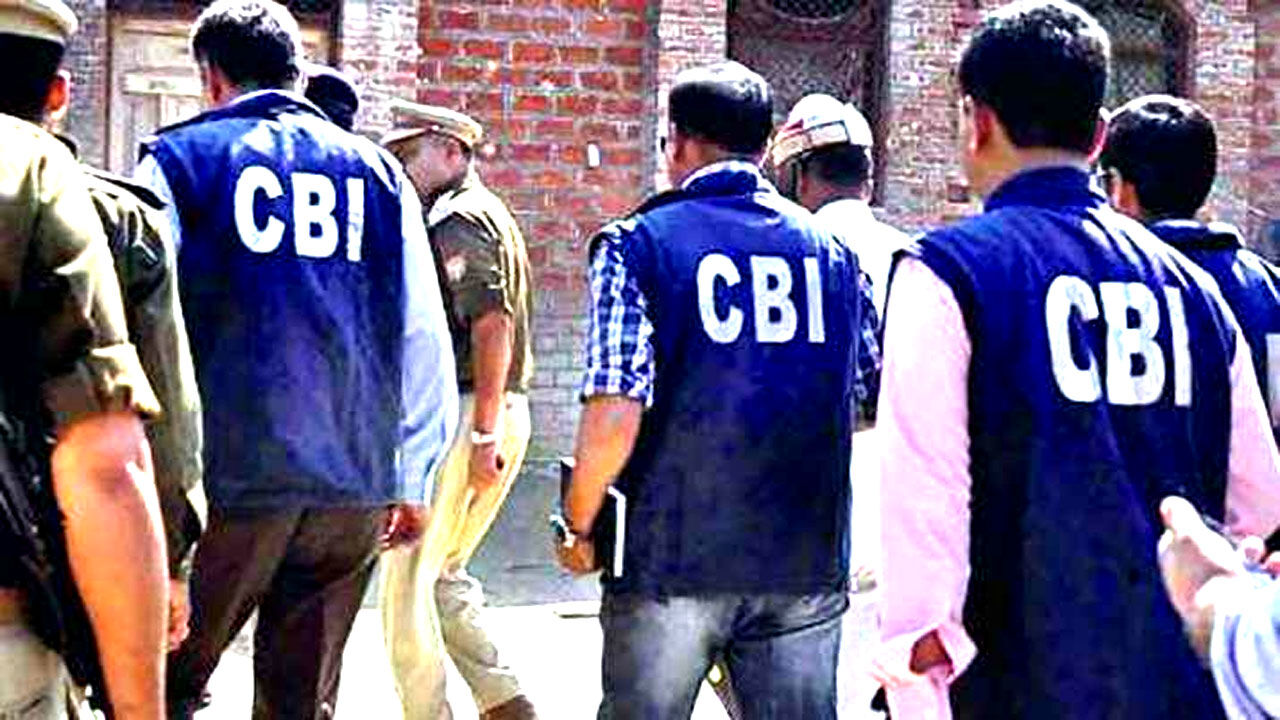 CBI ने 2 अलग-अलग बैंक धोखाधड़ी मामलों में 19 स्थानों पर मारे छापे