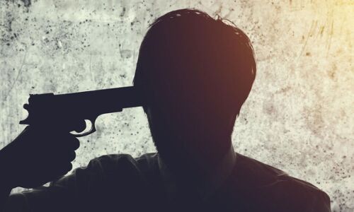 यूपी : परीक्षा न देने पर पिता ने लड़के को डांटा तो गोली मारकर की आत्महत्या