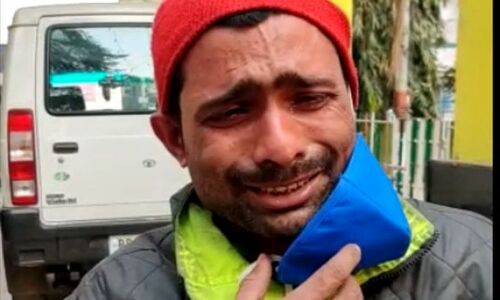 PMCH में जूनियर डॉक्टर हड़ताल पर,  मरीजों के परिजनों का डंडों से इलाज कर रहे सुरक्षाकर्मी!