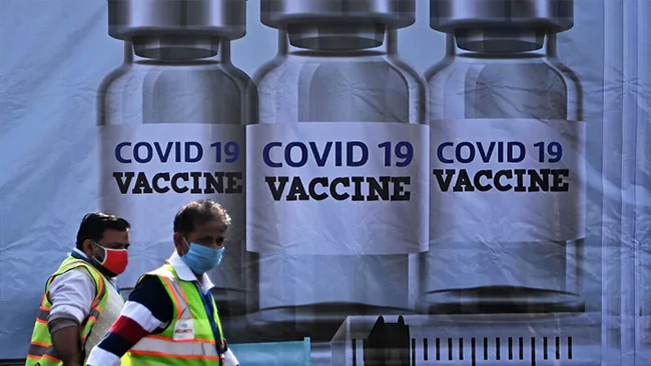 कोविड-19 के वैक्सीन का प्रचार चरम पर, लेकिन असर की पूछो तो किसी के पास नहीं कोई जवाब