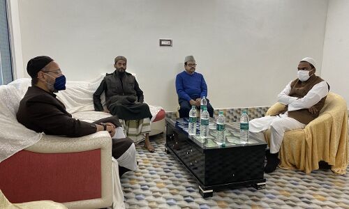 ओवैसी आज पहले चुनावी दौरे पर पहुंचे पश्चिम बंगाल, मुसलिम धार्मिक नेताओं से चुनाव पर की चर्चा