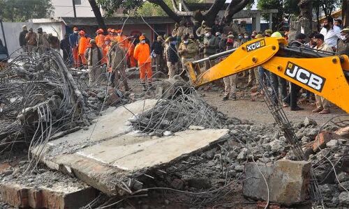 गाजियाबाद श्मशान घाट हादसे का मुख्य आरोपी ठीकेदार अजय त्यागी गिरफ्तार, 24 लोगों की हो गई थी मौत