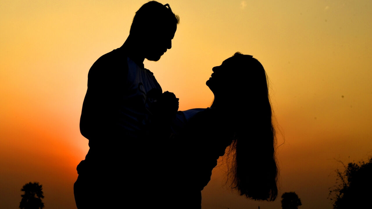 मध्यप्रदेश: भोपाल में प्रेमी को पाने के लिए प्रेमिका ने पत्नी को दिए डेढ़ करोड़