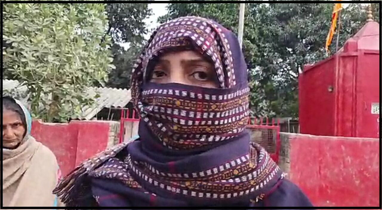 UP : कमरा दिखाने के बहाने महिला पुलिसकर्मी से साथी ने जबरन किया बलात्कार, जान से मारने की दी धमकी UP : कमरा दिखाने के बहाने महिला पुलिसकर्मी से साथी ने जबरन किया बलात्कार, जान से मारने की दी धमकी