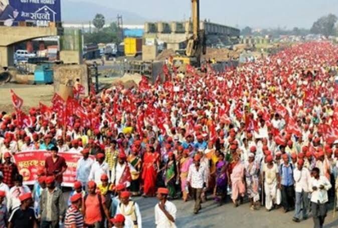 मुंबई मार्च: किसानों ने ज्ञापन फाड़ा, शरद पवार बोले-राज्यपाल के पास कंगना से मिलने का वक्त पर किसानों के लिए नहीं