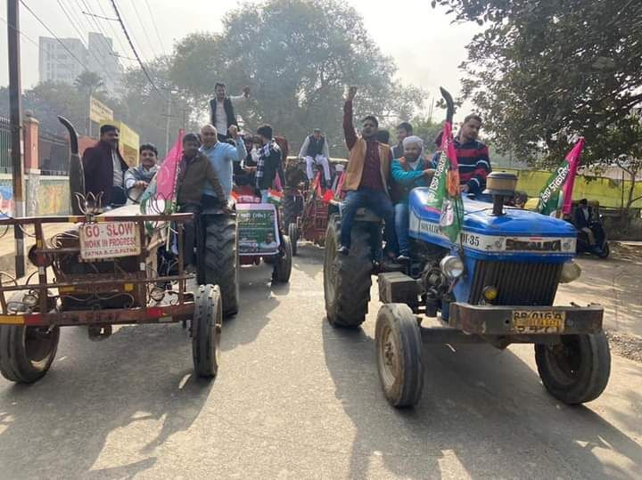 बिहार: किसानों के समर्थन में पप्पू यादव की जन अधिकार पार्टी ने राज्य भर में निकाला ट्रैक्टर जुलूस
