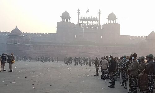 किसान आंदोलन : दिल्ली में कल हुए भारी बवाल के बाद आज क्या हाल है, जानें हर डेवलपमेंट