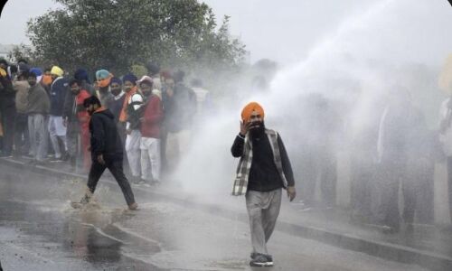 ट्रैक्टर रैली में हुई हिंसा में दिल्ली पुलिस ने अब तक दर्ज की 22 FIR, टिकैत बोले एक कौम को बदनाम करने की साजिश