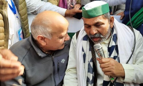 दिल्ली सरकार ने किसानों के लिए कराई पानी की व्यवस्था, सिसोदिया पहुंचे गाजीपुर बॉर्डर दिल्ली सरकार ने किसानों के लिए कराई पानी की व्यवस्था, सिसोदिया पहुंचे गाजीपुर बॉर्डर